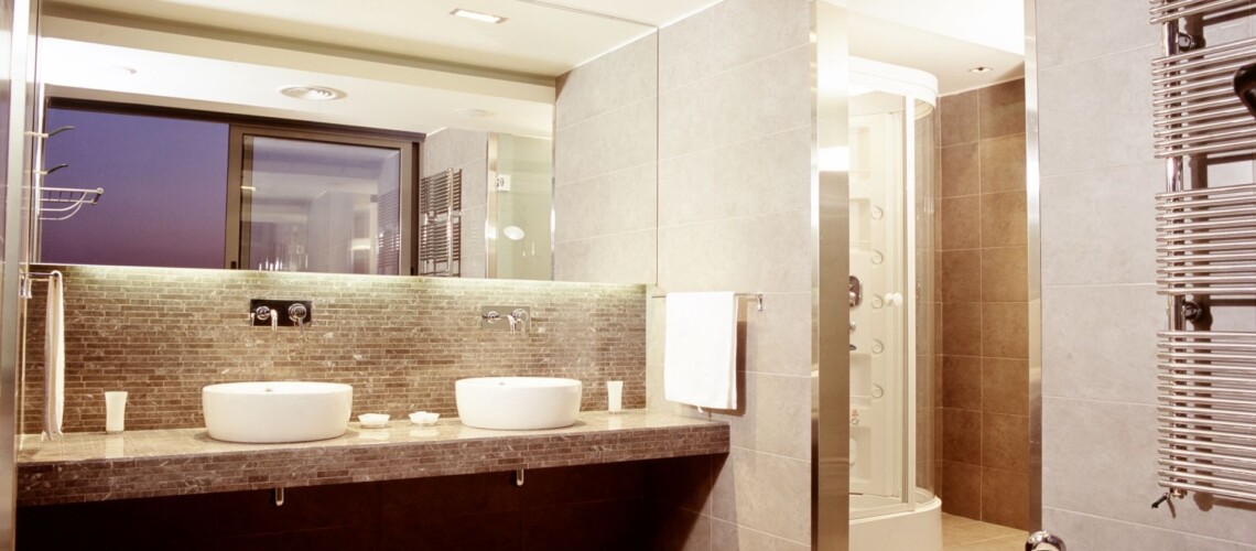 SUITE_BATHROOM